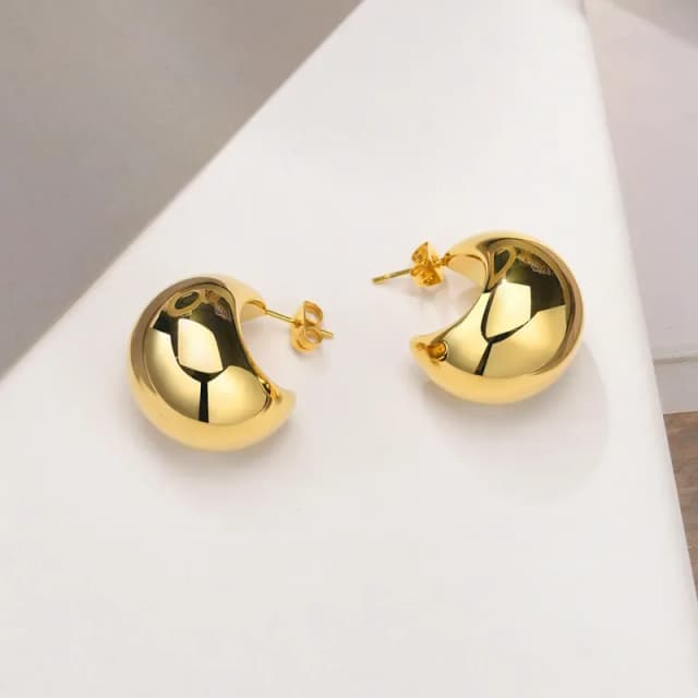 VERA - Medias argollas, acero inoxidable bañado en Oro 18K