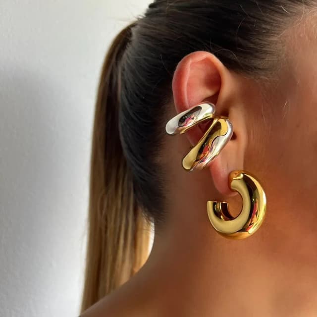 LIA - Earcuff dorado, Acero bañado en Oro 18K