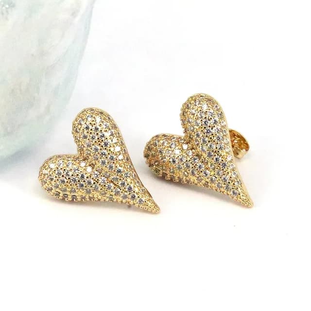 ADA - Aretes  en forma de corazón con circones, Bañados en Oro 18K