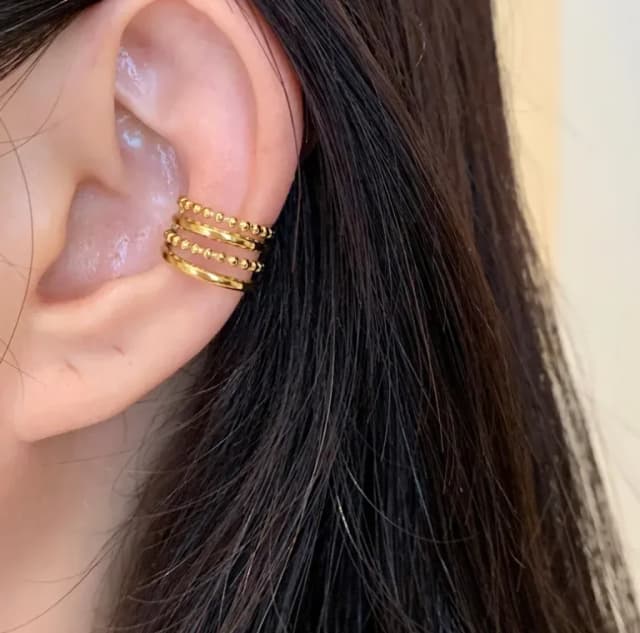 ANN - Ear Cuff de Acero Inoxidable Bañado en Oro 18K